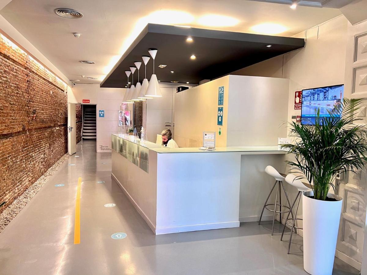 Urbansea Atocha 113 Hotel Madrid Luaran gambar
