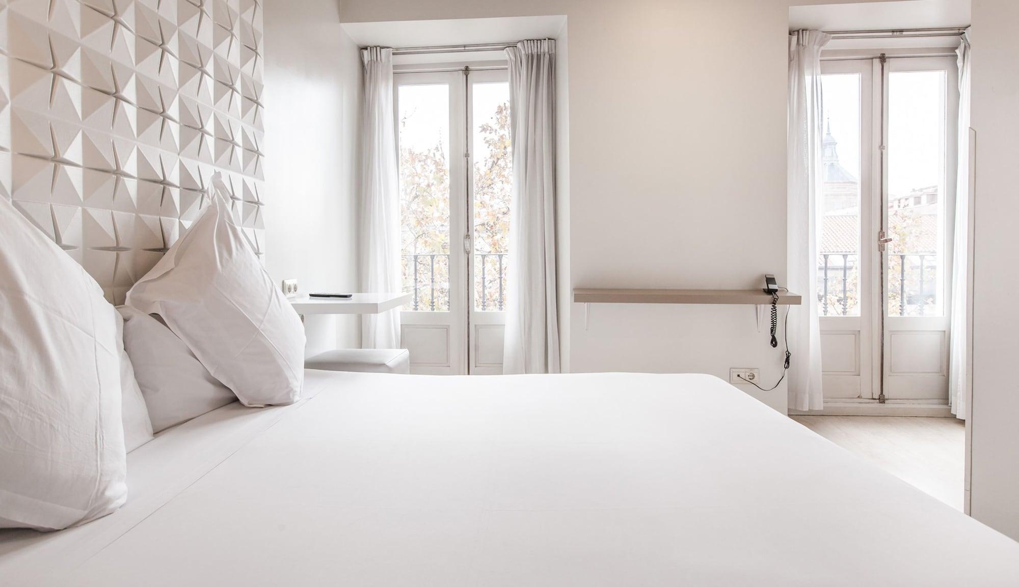Urbansea Atocha 113 Hotel Madrid Luaran gambar