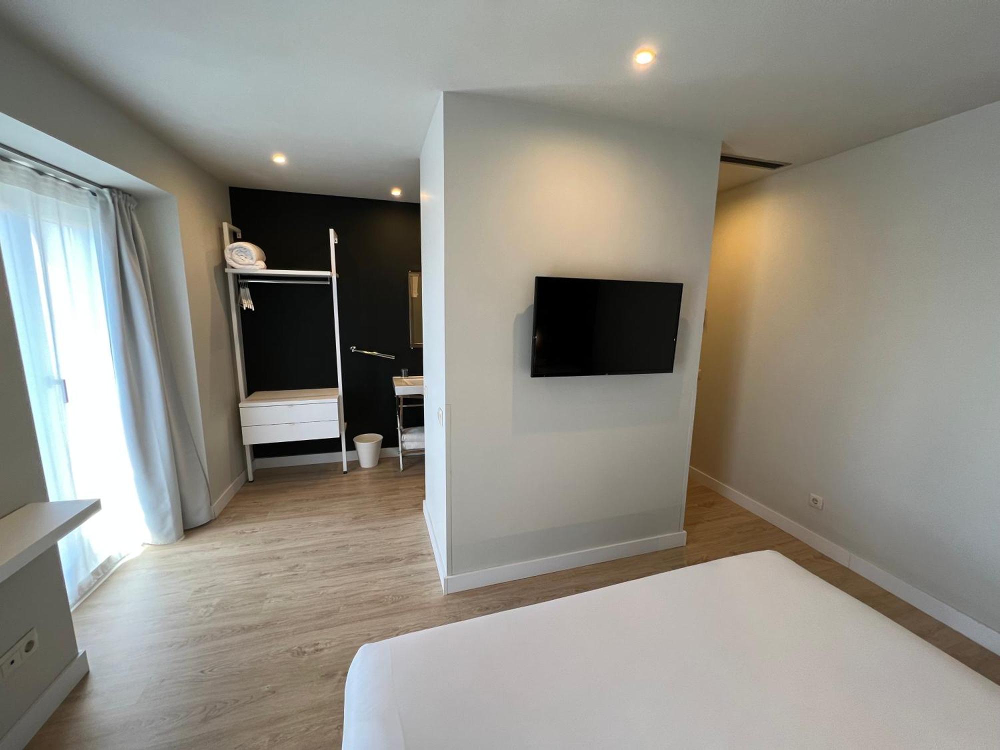 Urbansea Atocha 113 Hotel Madrid Luaran gambar