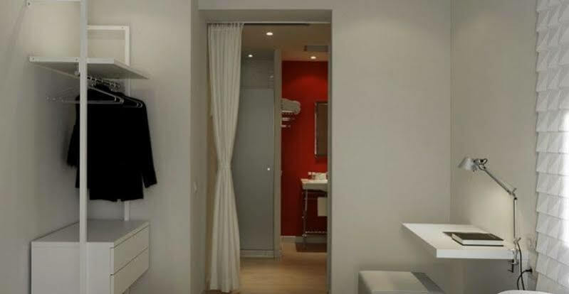 Urbansea Atocha 113 Hotel Madrid Luaran gambar